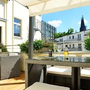 Domstern Hotel